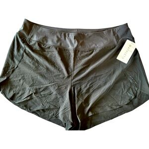 Athleta Run With It Shorts 3.5 Black 3X  NWT